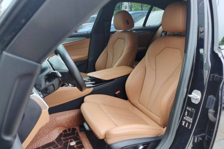 Used BMW 5 Series 2018 525i M Sport Package Left Front Seat