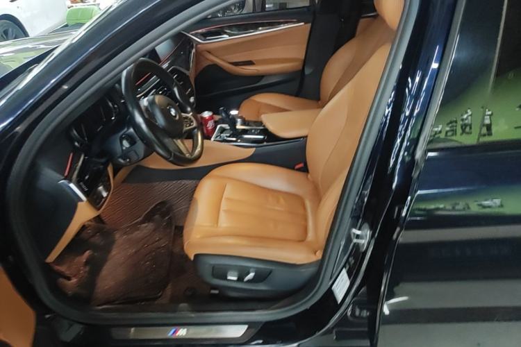 Used BMW 5 Series 2018 530Li Leading Model M Sport Package Left Front Seat