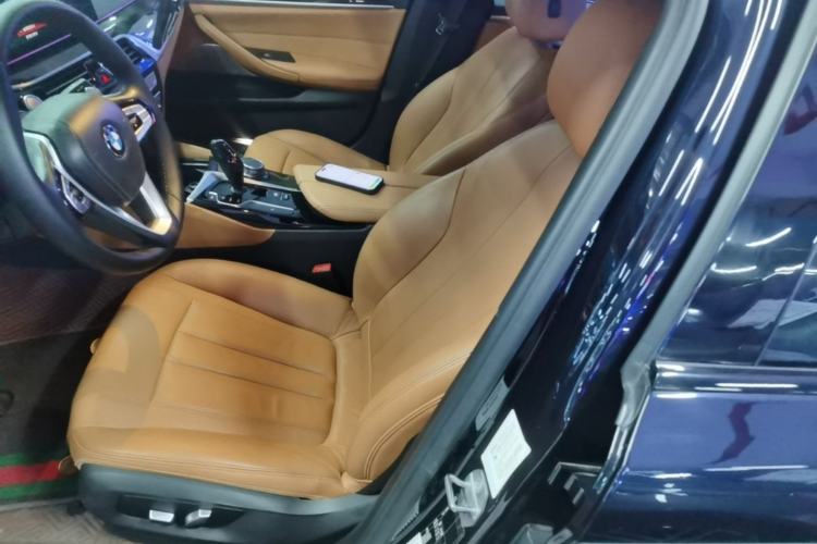 Used BMW 5 Series 2018 Restyled 530Li Leading Edition M Sport Package Left Front Seat