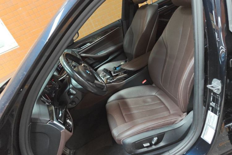 Used BMW 5 Series 2018 525Li M Sport Package Left Front Seat