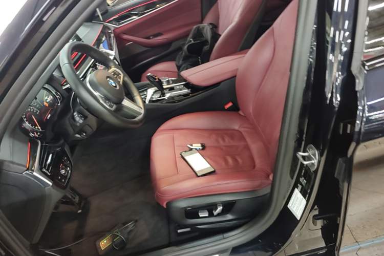 Used BMW 5 Series 2018 Restyled 530Li Luxury Edition M Sport Package Left Front Seat