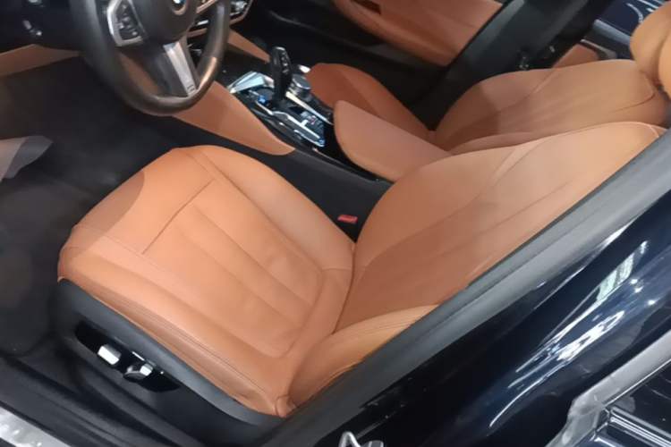 Used BMW 5 Series 2018 530Li Luxury Edition M Sport Package Left Front Seat