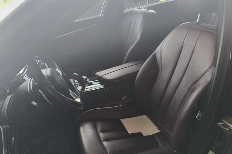 Used BMW 5 Series 2018 Restyled 530Li Leading Edition M Sport Package Left Front Seat