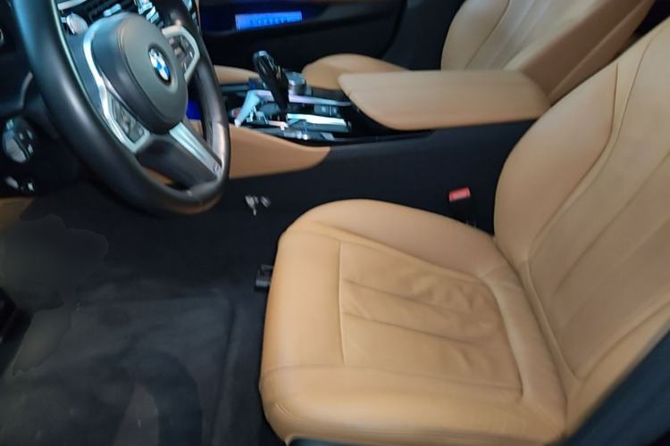 Used BMW 5 Series 2018 Restyled 530Li Luxury Edition M Sport Package Left Front Seat