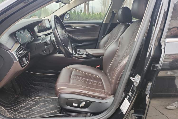 Used BMW 5 Series 2018 Facelifted 530Li Luxury Edition Premium Package Left Front Seat