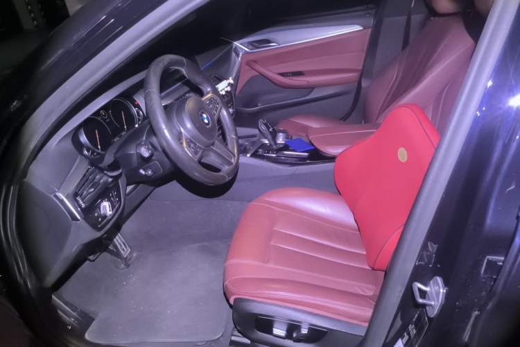 Used BMW 5 Series 2018 530Li Leading Model M Sport Package Left Front Seat