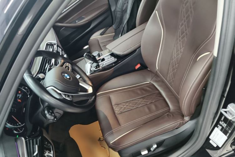 Used BMW 5 Series 2018 Facelifted 530Li Luxury Edition Premium Package Left Front Seat