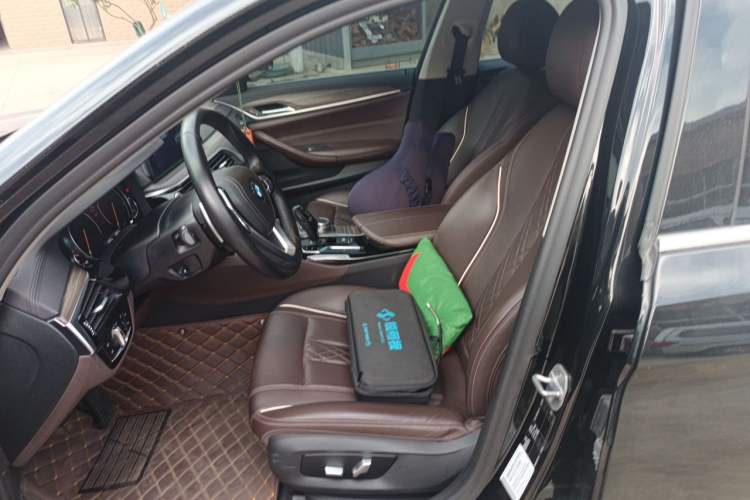 Used BMW 5 Series 2018 530Li Leading Edition Luxury Package Left Front Seat