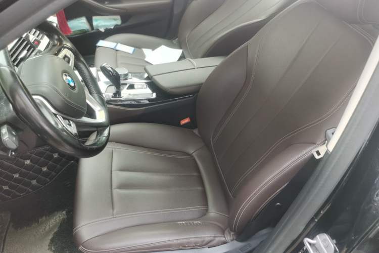 Used BMW 5 Series 2018 525Li Luxury Package Left Front Seat