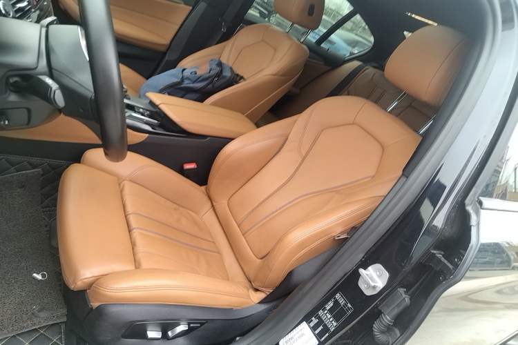 Used BMW 5 Series 2018 525i M Sport Package Left Front Seat
