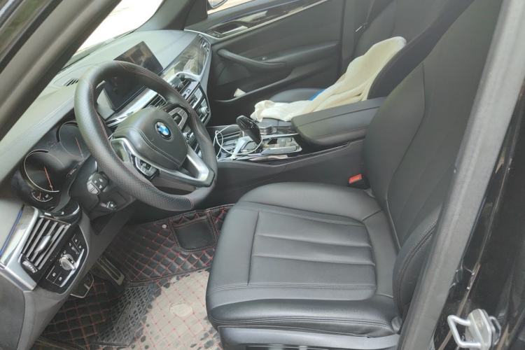 Used BMW 5 Series 2018 525Li M Sport Package Left Front Seat