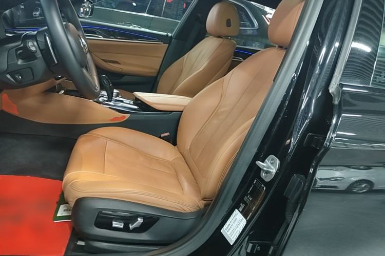Used BMW 5 Series 2018 530Li Luxury Edition M Sport Package Left Front Seat