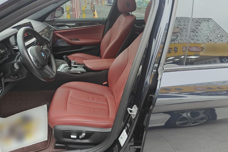 Used BMW 5 Series 2018 Restyled 530Li Leading Edition M Sport Package Left Front Seat