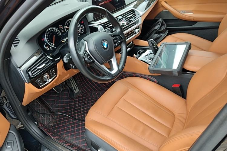 Used BMW 5 Series 2018 530Li Leading Model M Sport Package Left Front Seat
