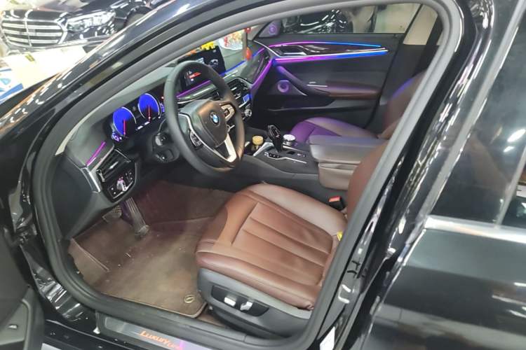 Used BMW 5 Series 2018 525Li Luxury Package Left Front Seat