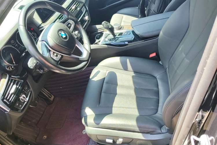 Used BMW 5 Series 2018 525Li M Sport Package Left Front Seat