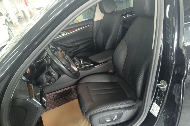 Used BMW 5 Series 2018 525Li Luxury Package Left Front Seat