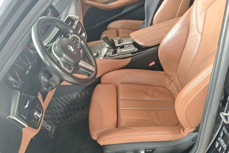 Used BMW 5 Series 2018 525i M Sport Package Left Front Seat