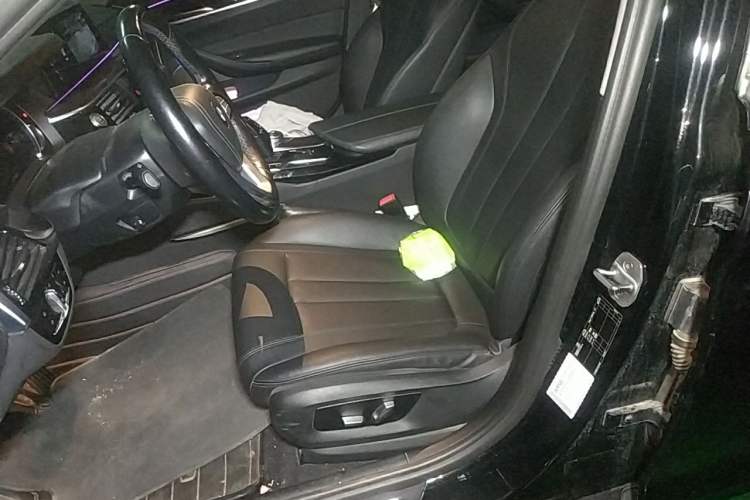 Used BMW 5 Series 2018 525Li Luxury Package Left Front Seat