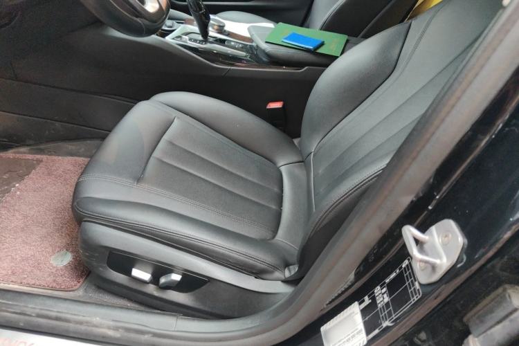 Used BMW 5 Series 2018 525Li Luxury Package Left Front Seat