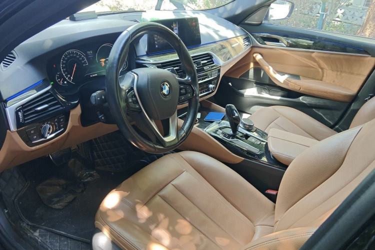 Used BMW 5 Series 2018 530Li Leading Model M Sport Package Left Front Seat