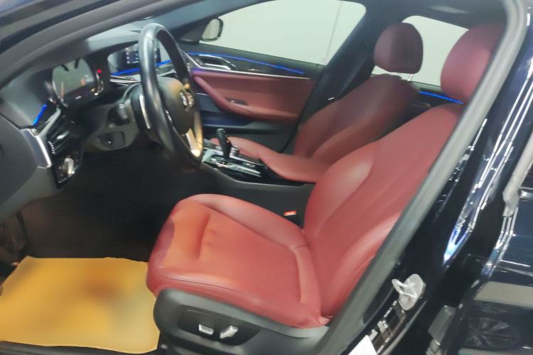 Used BMW 5 Series 2018 Restyled 530Li Leading Edition M Sport Package Left Front Seat