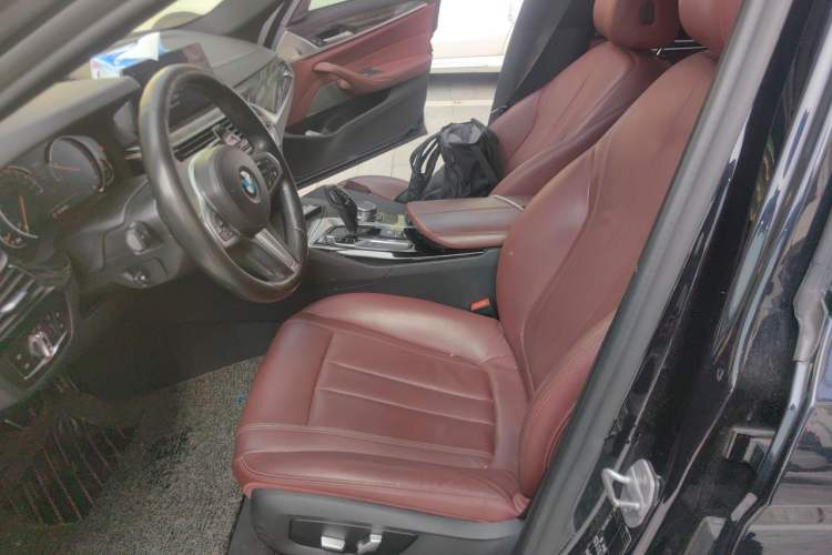 Used BMW 5 Series 2018 Restyled 530Li Leading Edition M Sport Package Left Front Seat