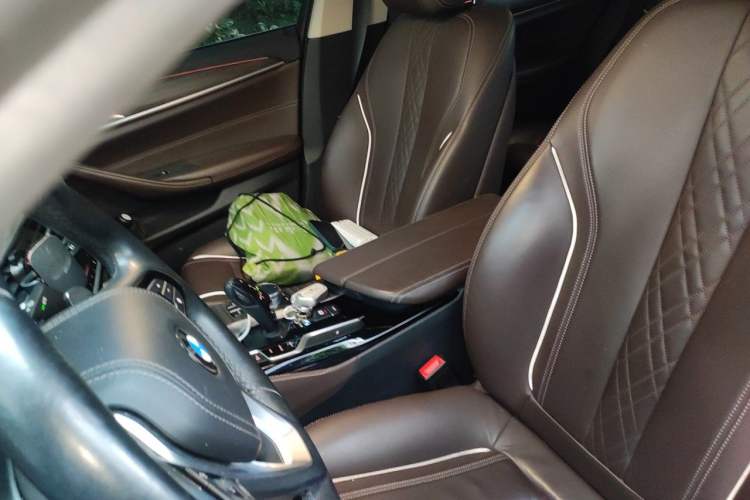 Used BMW 5 Series 2018 530Li Leading Edition Luxury Package Left Front Seat