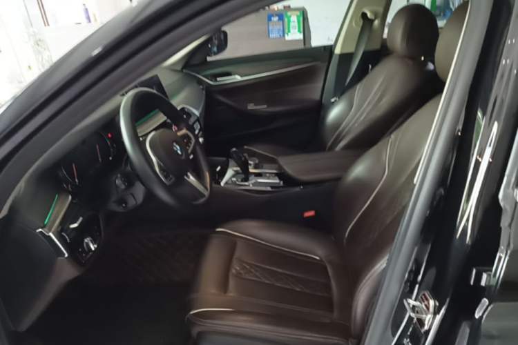 Used BMW 5 Series 2018 Facelifted 530Li Luxury Edition Premium Package Left Front Seat