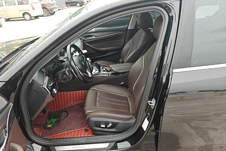 Used BMW 5 Series 2018 530Li Luxury Edition Premium Package Left Front Seat