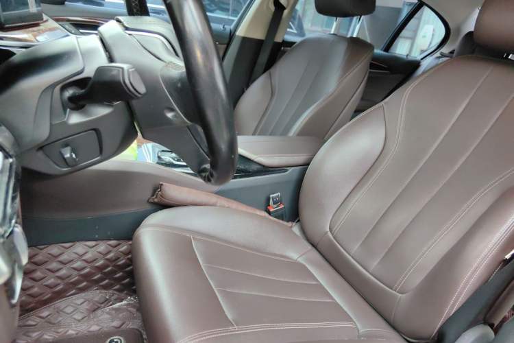 Used BMW 5 Series 2018 525Li Luxury Package Left Front Seat
