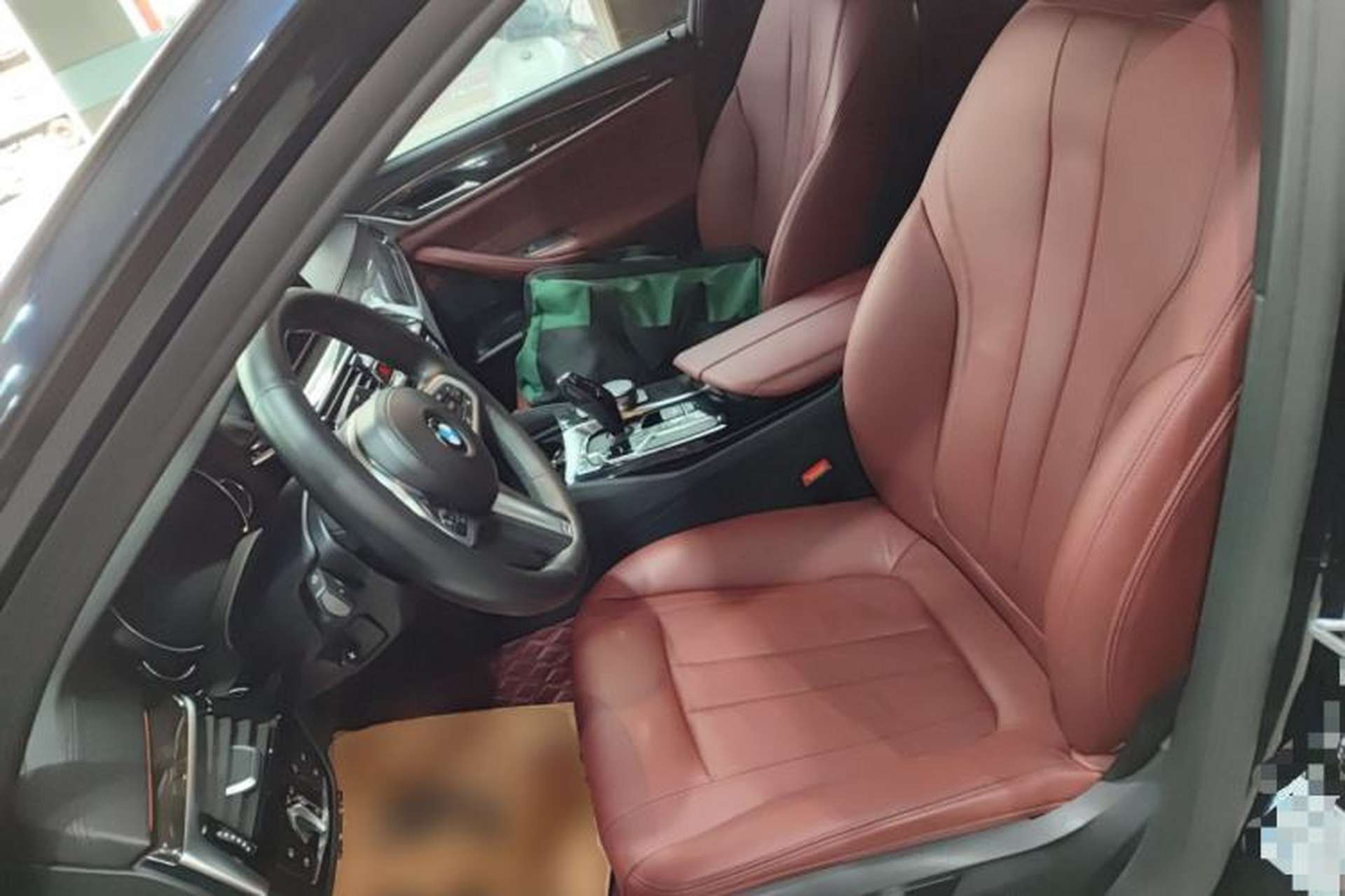 Used BMW 5 Series 2018 Restyled 530Li Leading Edition M Sport Package Left Front Seat