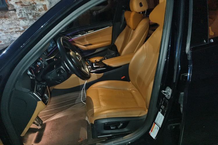 Used BMW 5 Series 2018 530Li Luxury Edition M Sport Package Left Front Seat