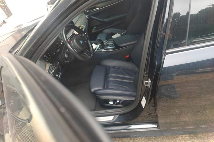 Used BMW 5 Series 2018 530i M Sport Package Left Front Seat