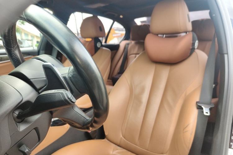 Used BMW 5 Series 2018 Restyled 530Li Luxury Edition M Sport Package Left Front Seat