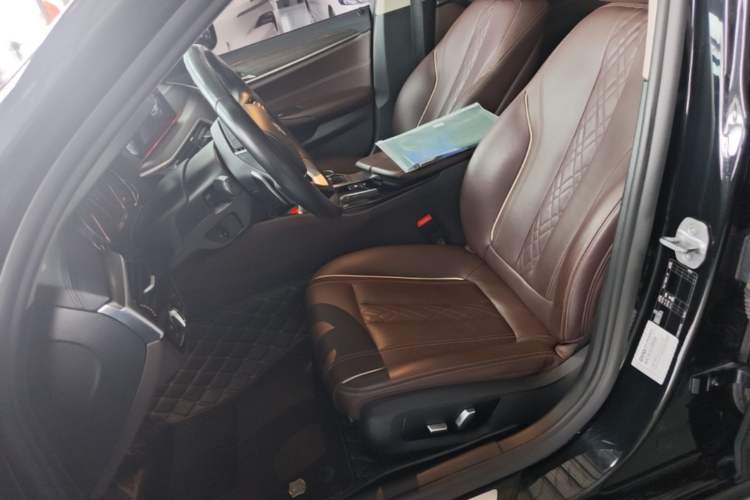 Used BMW 5 Series 2018 Revised Version 530Li Leading Edition Luxury Package Left Front Seat