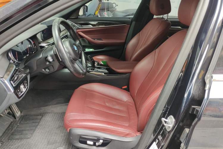 Used BMW 5 Series 2018 Restyled 530Li Luxury Edition M Sport Package Left Front Seat