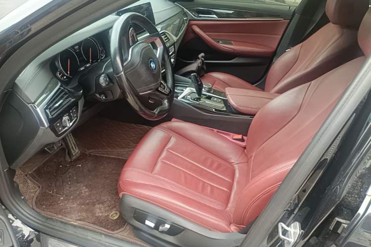Used BMW 5 Series 2018 Restyled 530Li Leading Edition M Sport Package Left Front Seat