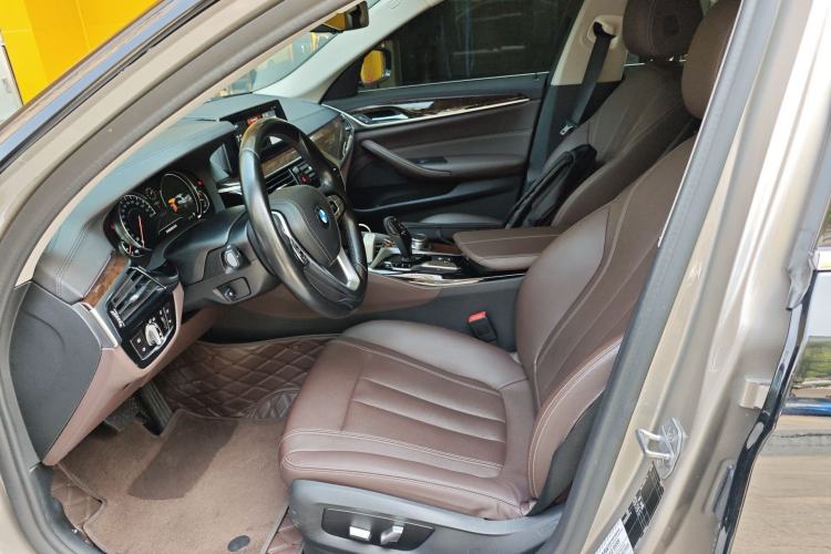 Used BMW 5 Series 2018 525Li Luxury Package
