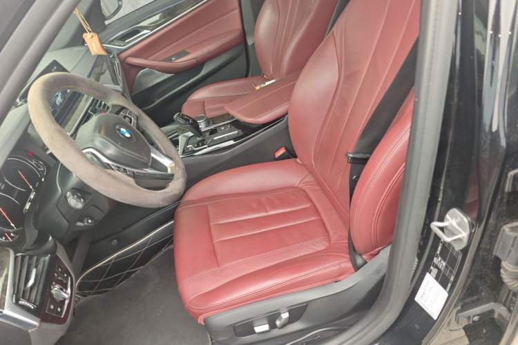 Used BMW 5 Series 2018 Restyled 530Li Leading Edition M Sport Package Left Front Seat