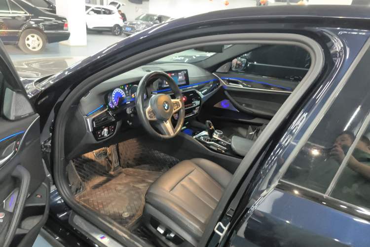 Used BMW 5 Series 2018 525Li M Sport Package Left Front Seat
