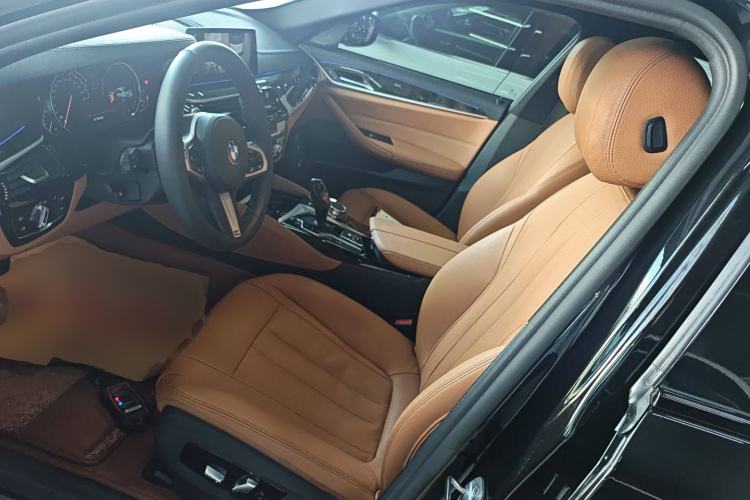 Used BMW 5 Series 2018 Restyled 530Li Luxury Edition M Sport Package Left Front Seat