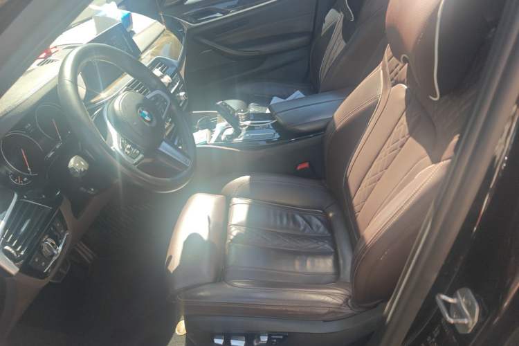 Used BMW 5 Series 2018 540i M Sport Package Left Front Seat