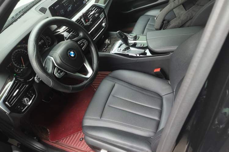Used BMW 5 Series 2018 525Li M Sport Package Left Front Seat