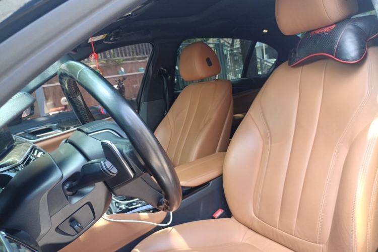 Used BMW 5 Series 2018 Restyled 530Li Leading Edition M Sport Package Left Front Seat