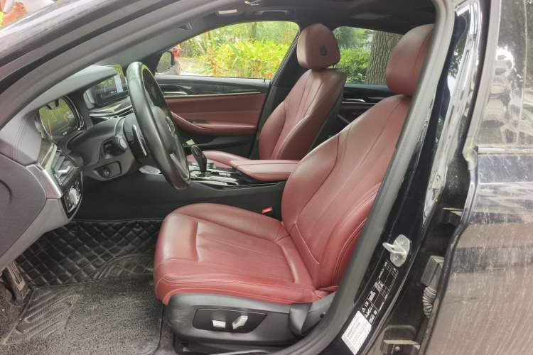 Used BMW 5 Series 2018 Facelifted 530Li xDrive M Sport Package Left Front Seat
