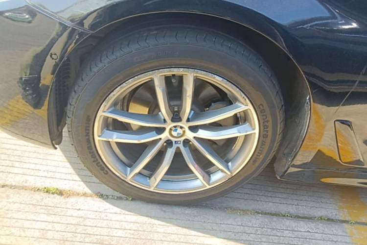 Used BMW 5 Series 2018 525Li M Sport Package Left Front Wheel Hub