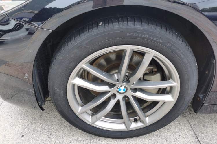 Used BMW 5 Series 2018 525i M Sport Package Left Front Wheel Hub