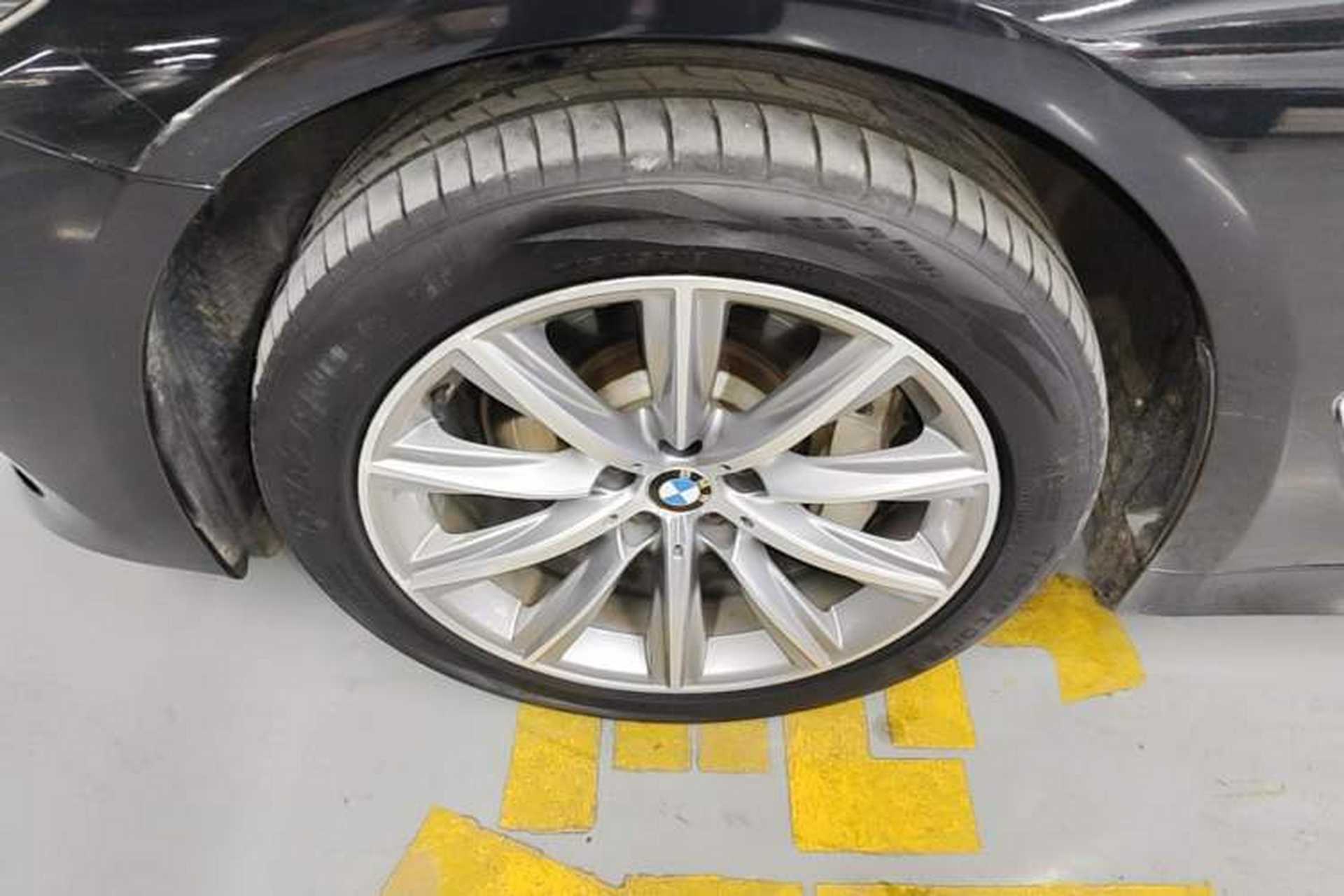 Used BMW 5 Series 2018 528Li Launch Special Edition Left Front Wheel Hub