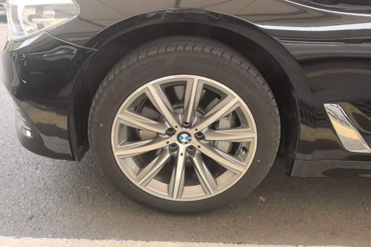 Used BMW 5 Series 2018 528Li Launch Special Edition Left Front Wheel Hub